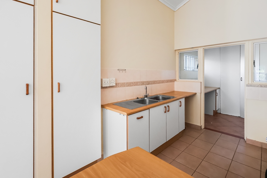 To Let 4 Bedroom Property for Rent in Gonubie Eastern Cape